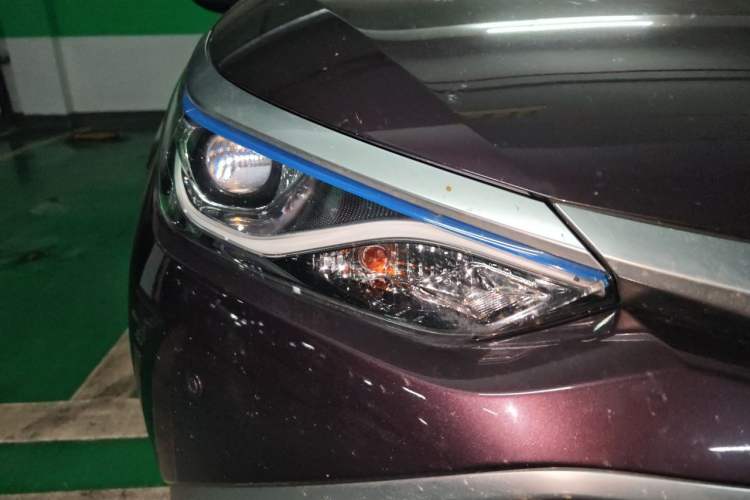 Used Toyota Levin 2017 Revised Dual-Engine 1.8H GS E-CVT Elite Sunroof Version China V Standard Right Front Headlight