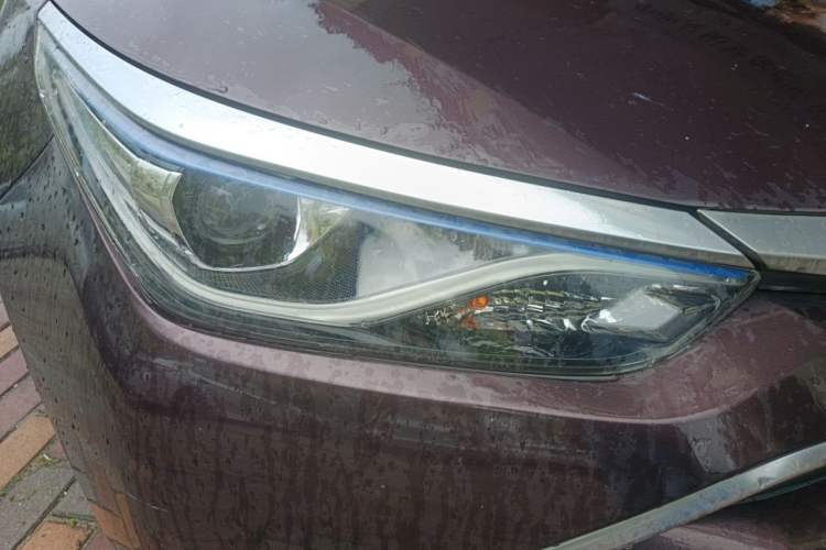 Used Toyota Levin 2017 Revised Dual-Engine 1.8H GS E-CVT Elite Sunroof Version China V Standard Right Front Headlight
