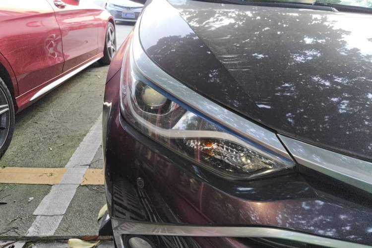 Used Toyota Levin 2017 Revised Dual-Engine 1.8H GS E-CVT Elite Sunroof Version China V Standard Right Front Headlight