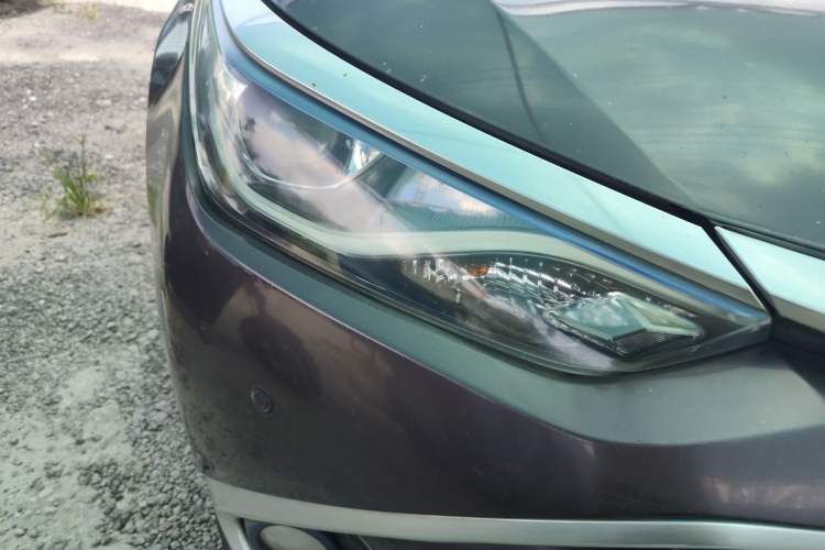 Used Toyota Levin 2017 Revised Dual-Engine 1.8H GS E-CVT Elite Sunroof Version China V Standard Right Front Headlight