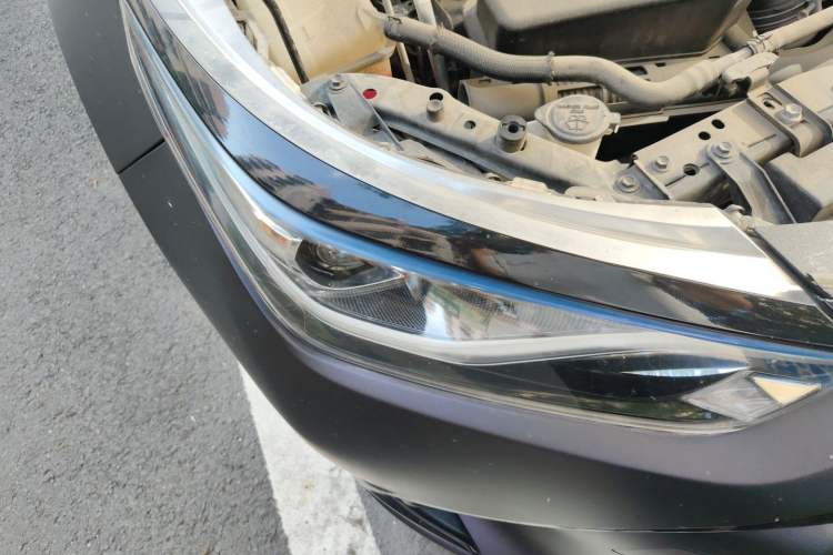 Used Toyota Levin 2017 Revised Dual-Engine 1.8H GS E-CVT Elite Sunroof Version China V Standard Right Front Headlight