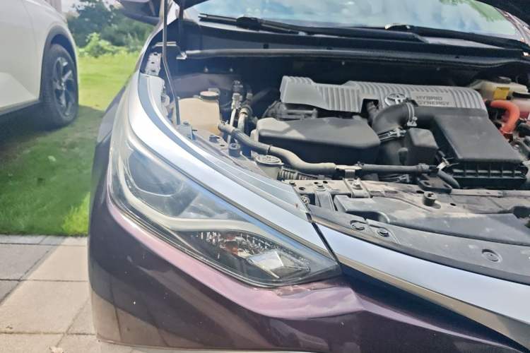 Used Toyota Levin 2017 Revised Dual-Engine 1.8H GS-L E-CVT Leading Edition China V Standard Right Front Headlight