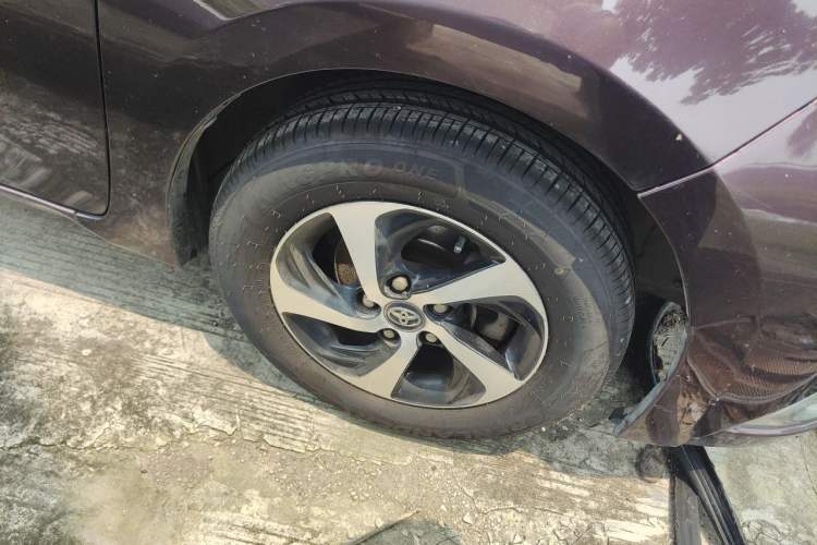 Used Toyota Levin 2017 Revised Dual-Engine 1.8H GS E-CVT Elite Sunroof Version China V Standard Right Front Wheel Hub