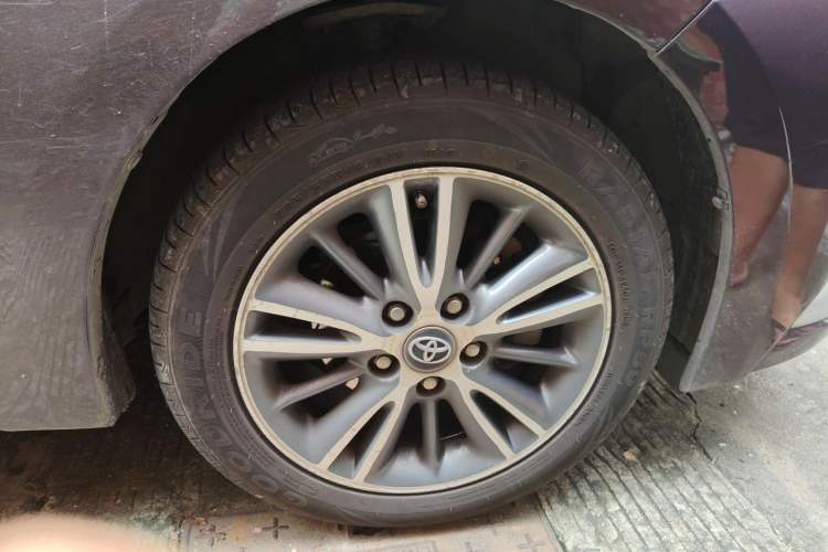 Used Toyota Levin 2017 Revised Dual-Engine 1.8H GS E-CVT Elite Sunroof Version China V Standard Right Front Wheel Hub