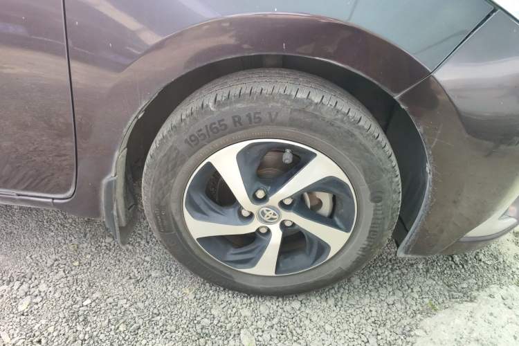 Used Toyota Levin 2017 Revised Dual-Engine 1.8H GS E-CVT Elite Sunroof Version China V Standard Right Front Wheel Hub