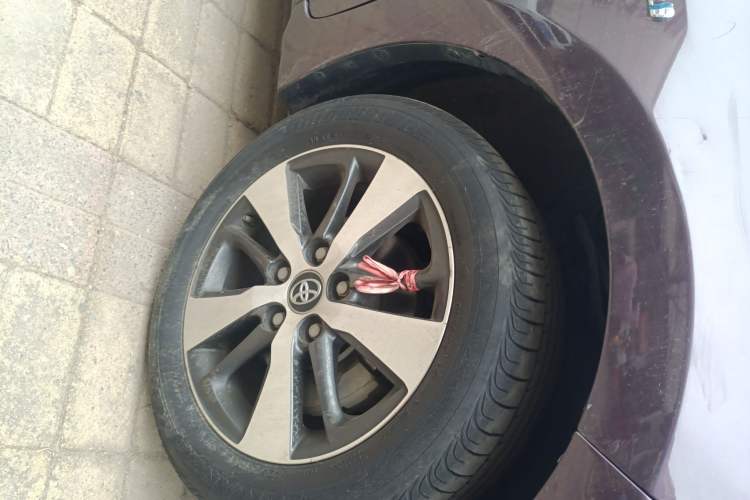 Used Toyota Levin 2017 Revised Dual-Engine 1.8H GS-L E-CVT Leading Edition China V Standard Right Front Wheel Hub