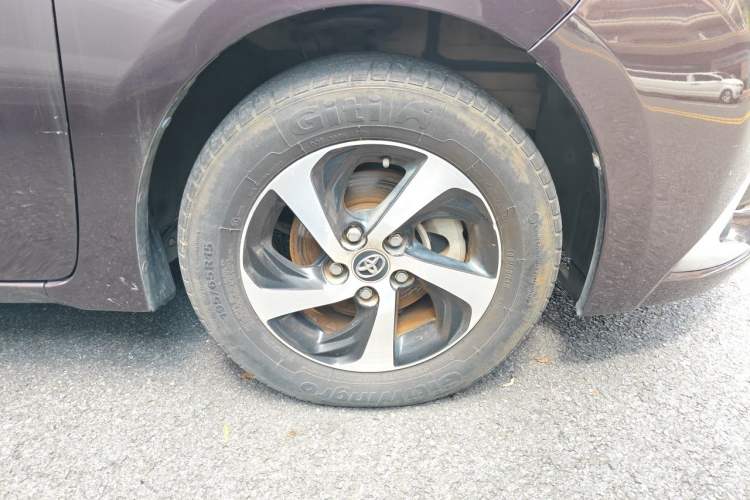 Used Toyota Levin 2017 Revised Dual-Engine 1.8H GS E-CVT Elite Sunroof Version China V Standard Right Front Wheel Hub