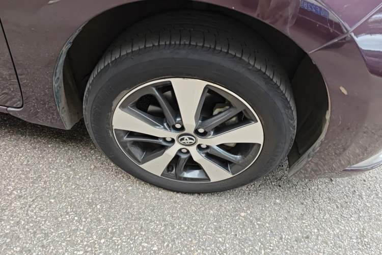 Used Toyota Levin 2017 Revised Dual-Engine 1.8H GS-L E-CVT Leading Edition China V Standard Right Front Wheel Hub