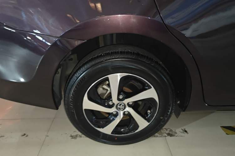 Used Toyota Levin 2017 Revised Dual-Engine 1.8H GS E-CVT Elite Sunroof Version China VI Standard Right Rear Wheel Hub