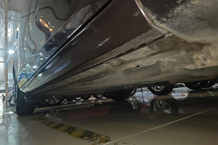 Used Toyota Levin 2017 Revised Dual-Engine 1.8H GS E-CVT Elite Sunroof Version China VI Standard Right Side Sill
