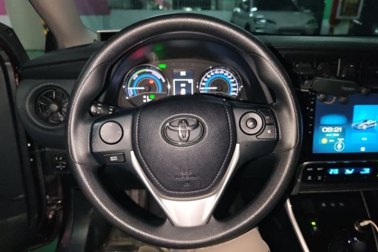 Used Toyota Levin 2017 Revised Dual-Engine 1.8H GS E-CVT Elite Sunroof Version China V Standard Steering Wheel