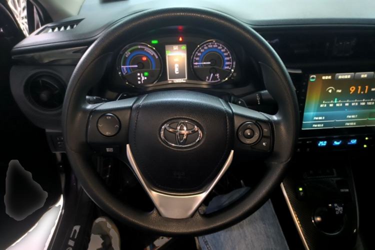 Used Toyota Levin 2017 Revised Dual-Engine 1.8H GS E-CVT Elite Sunroof Version China V Standard Steering Wheel