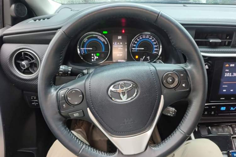 Used Toyota Levin 2017 Revised Dual-Engine 1.8H V E-CVT Luxury Edition China V Standard Steering Wheel