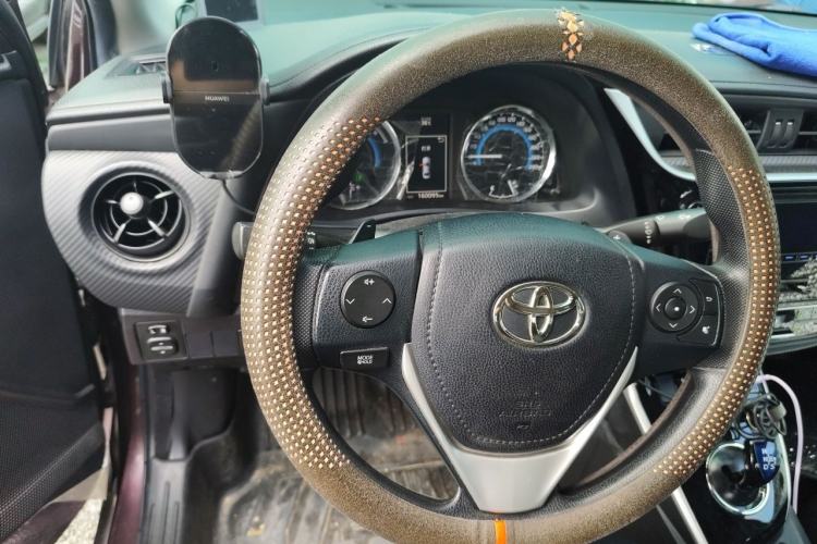Used Toyota Levin 2017 Revised Dual-Engine 1.8H GS E-CVT Elite Sunroof Version China V Standard Steering Wheel