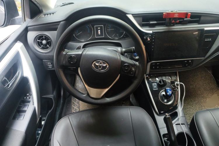 Used Toyota Levin 2017 Revised Dual-Engine 1.8H GS E-CVT Elite Sunroof Version China V Standard Steering Wheel