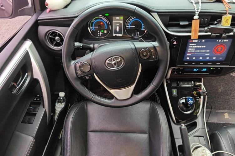 Used Toyota Levin 2017 Revised Dual-Engine 1.8H GS-L E-CVT Leading Edition China V Standard Steering Wheel