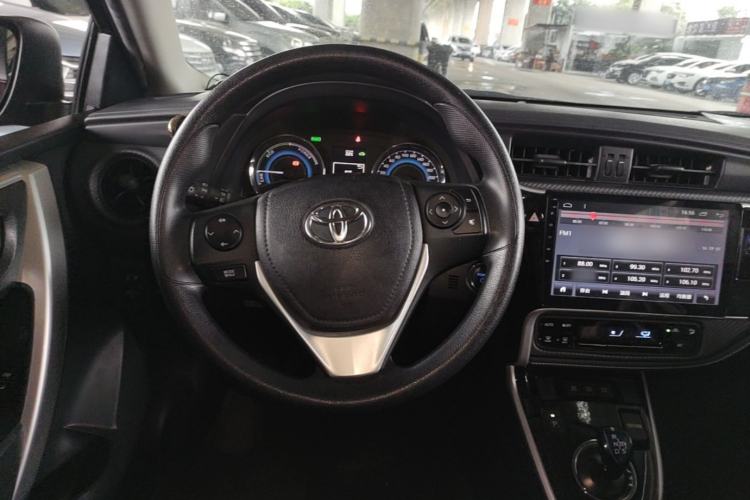 Used Toyota Levin 2017 Revised Dual-Engine 1.8H GS E-CVT Elite Sunroof Version China V Standard Steering Wheel