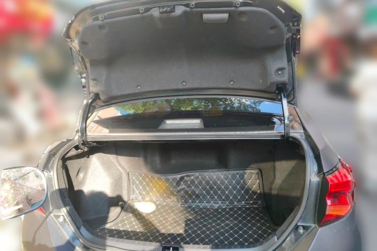Used Toyota Levin 2017 Revised Dual-Engine 1.8H GS E-CVT Elite Sunroof Version China V Standard Trunk