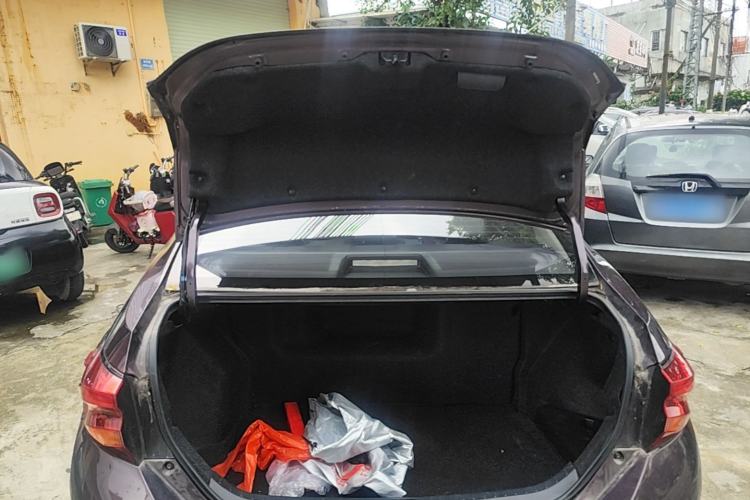 Used Toyota Levin 2017 Revised Dual-Engine 1.8H GS-L E-CVT Leading Edition China V Standard Trunk