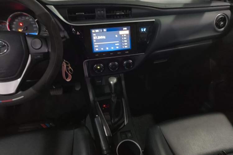 Used Toyota Levin 2017 Revised 185T CVT Elite Edition China V Standard Audio And AC Panel