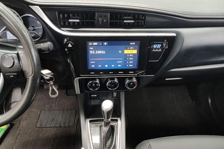 Used Toyota Levin 2017 Revised 185T CVT Elite Edition China V Standard Audio And AC Panel