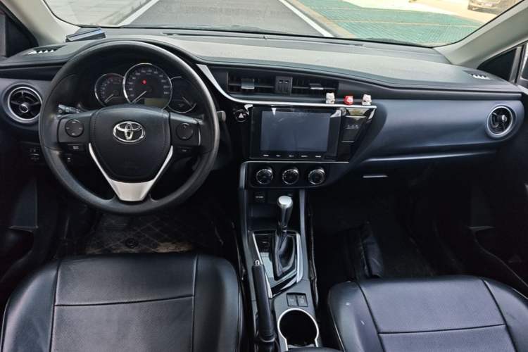 Used Toyota Levin 2017 Revised 185T CVT Elite Edition China V Standard Center Console