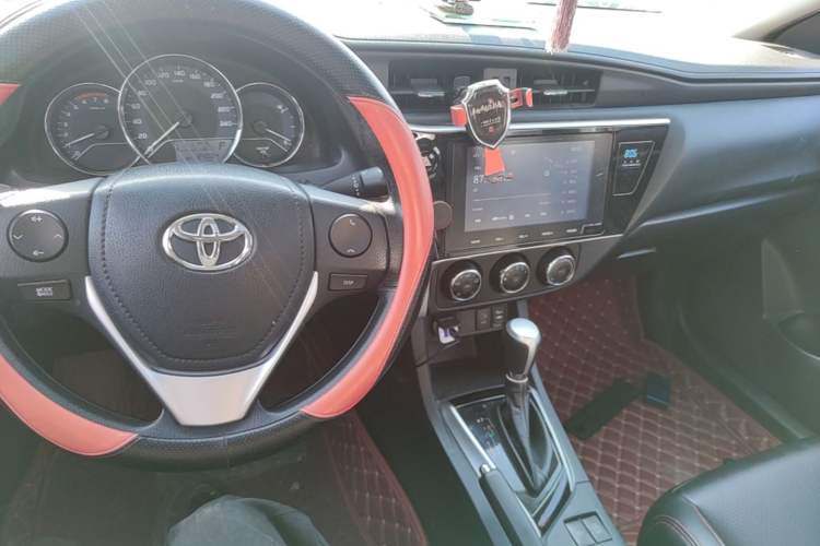 Used Toyota Levin 2017 Revised 185T CVT Elite Edition China V Standard Center Console