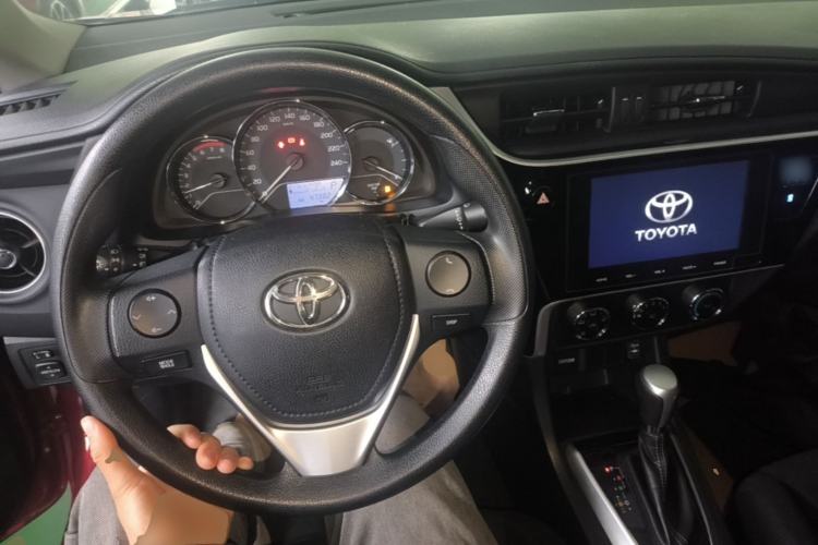 Used Toyota Levin 2017 Revised 185T CVT Elite Edition China V Standard Center Console