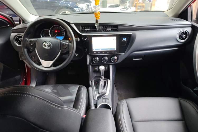 Used Toyota Levin 2017 Revised 185T CVT Elite Edition China V Standard Center Console