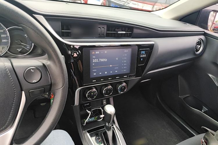 Used Toyota Levin 2017 Revised 185T CVT Elite Edition China V Standard Center Console