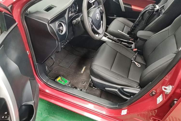 Used Toyota Levin 2017 Revised 185T CVT Elite Edition China V Standard Driver Seat