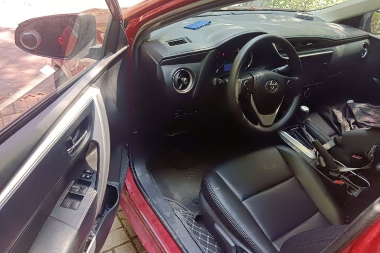 Used Toyota Levin 2017 Revised 185T CVT Elite Edition China V Standard Driver Seat