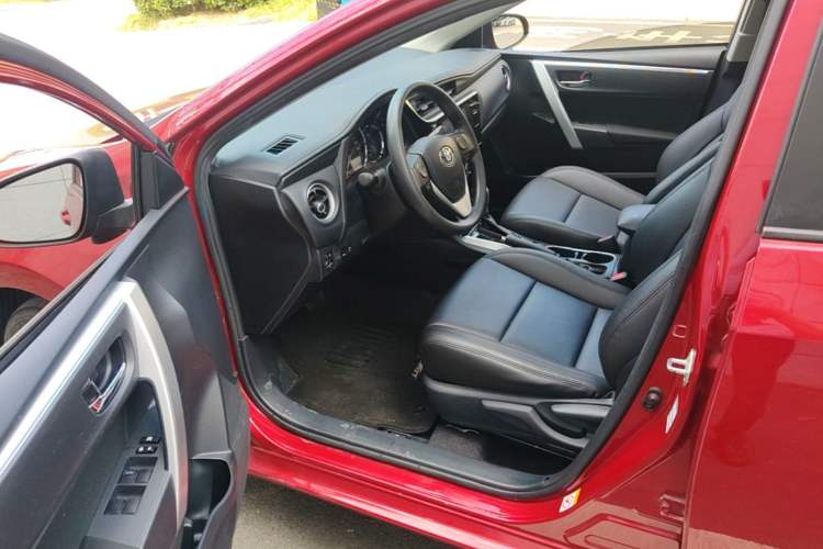 Used Toyota Levin 2017 Revised 185T CVT Elite Edition China V Standard Driver Seat