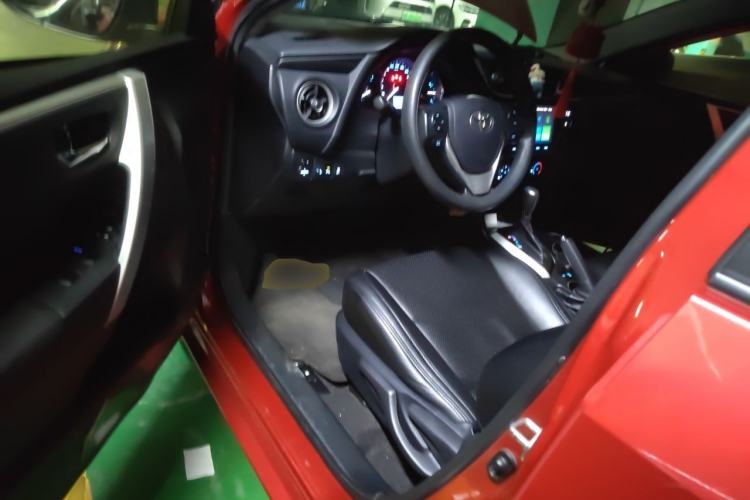 Used Toyota Levin 2017 Revised 185T CVT Elite Edition China V Standard Driver Seat