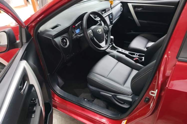 Used Toyota Levin 2017 Revised 185T CVT Elite Edition China V Standard Driver Seat