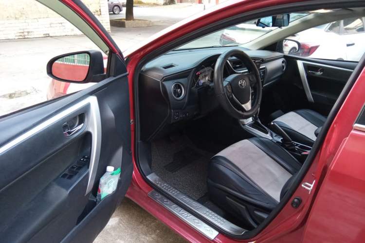 Used Toyota Levin 2017 Revised 185T CVT Elite Edition China V Standard Driver Seat