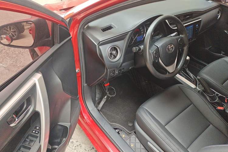 Used Toyota Levin 2017 Revised 185T CVT Elite Edition China V Standard Driver Seat
