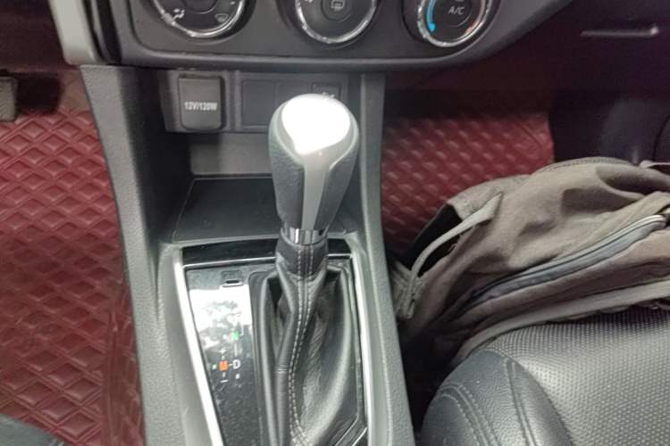 Used Toyota Levin 2017 Revised 185T CVT Elite Edition China V Standard Gear Lever