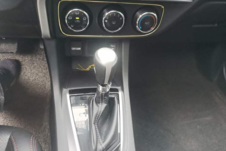 Used Toyota Levin 2017 Revised 185T CVT Elite Edition China V Standard Gear Lever
