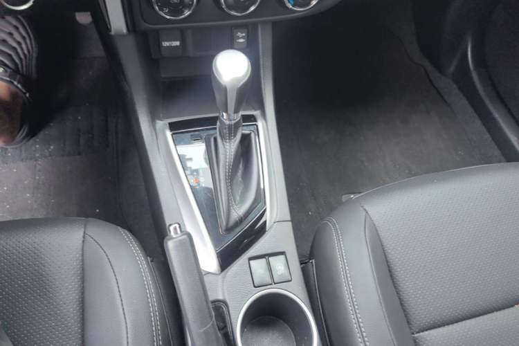Used Toyota Levin 2017 Revised 185T CVT Elite Edition China V Standard Gear Lever