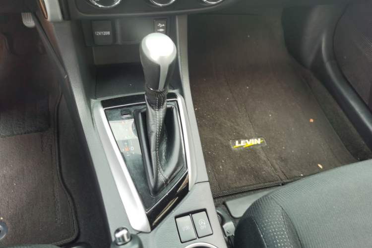 Used Toyota Levin 2017 Revised 185T CVT Elite Edition China V Standard Gear Lever