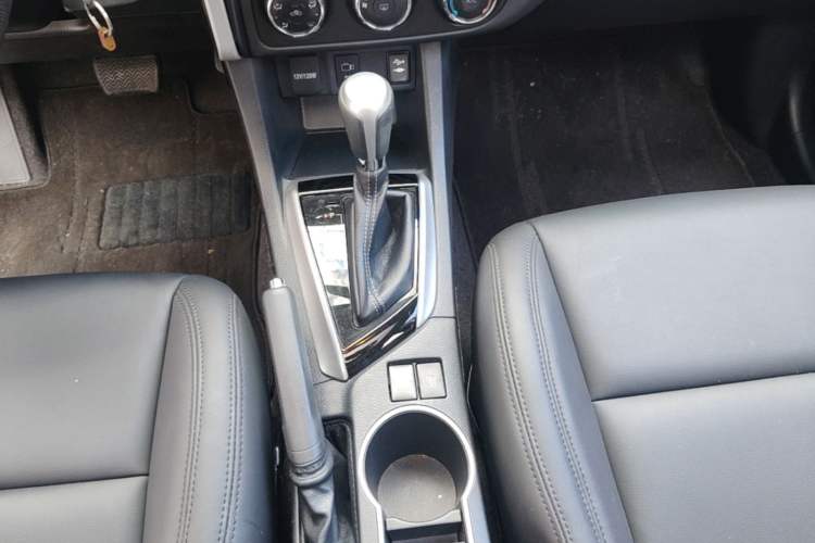 Used Toyota Levin 2017 Revised 185T CVT Elite Edition China V Standard Gear Lever