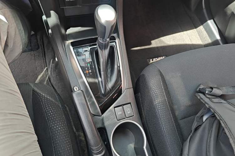 Used Toyota Levin 2017 Revised 185T CVT Elite Edition China V Standard Gear Lever