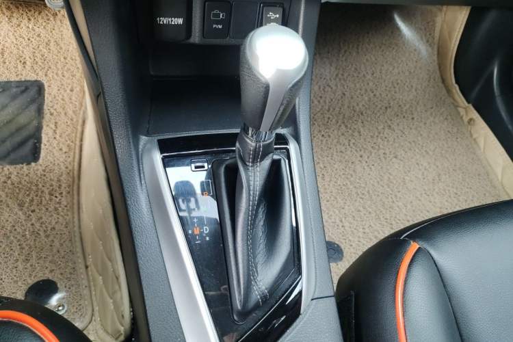 Used Toyota Levin 2017 Revised Version 185T CVT Elite Edition China VI Standard Gear Lever