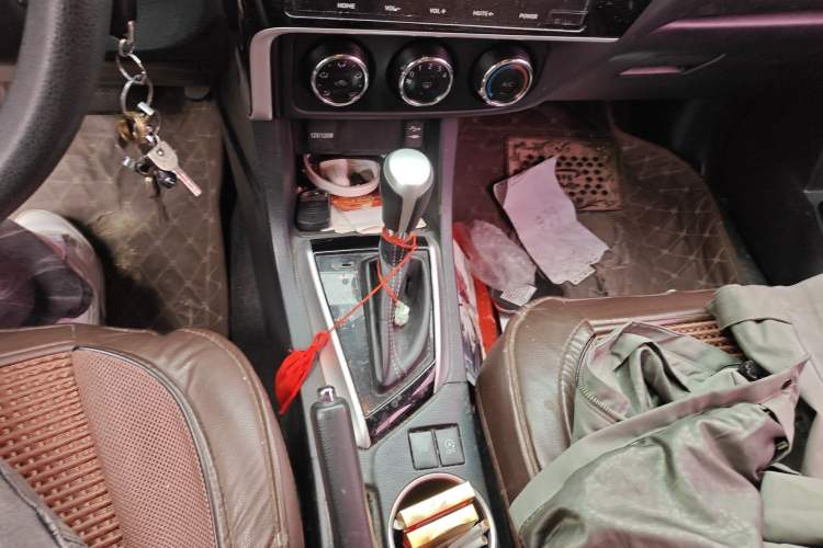 Used Toyota Levin 2017 Revised 185T CVT Elite Edition China V Standard Gear Lever