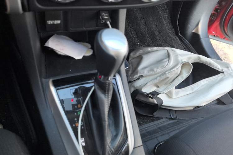 Used Toyota Levin 2017 Revised 185T CVT Elite Edition China V Standard Gear Lever