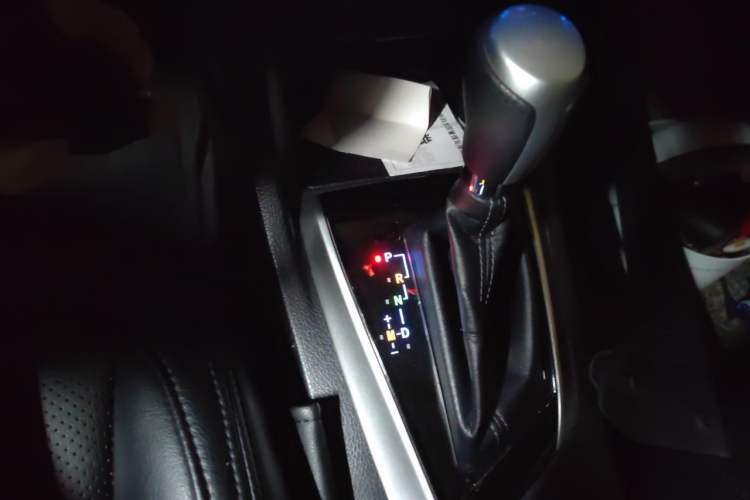 Used Toyota Levin 2017 Revised 185T CVT Elite Edition China V Standard Gear Lever