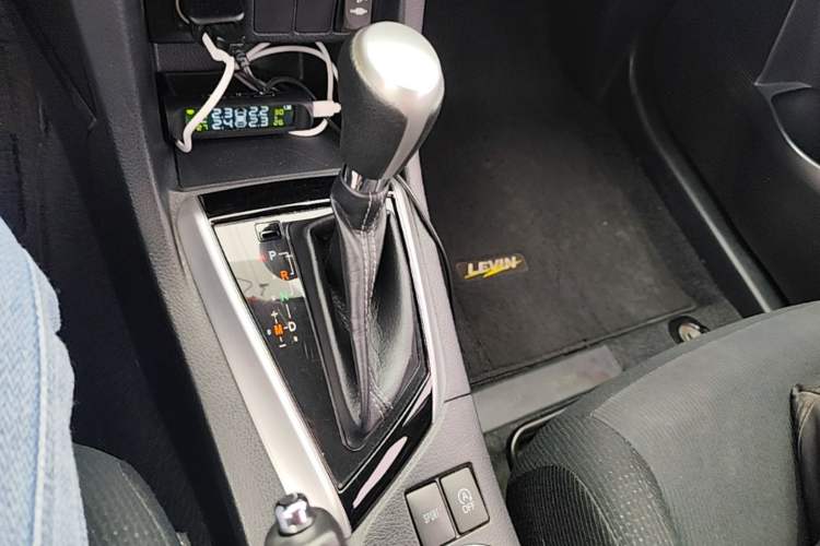 Used Toyota Levin 2017 Revised 185T CVT Elite Edition China V Standard Gear Lever