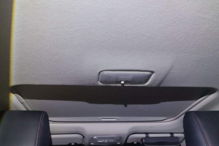 Used Toyota Levin 2017 Revised Version 185T CVT Leading Edition China VI Standard Headliner