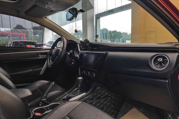 Used Toyota Levin 2017 Revised 185T CVT Elite Edition China V Standard Interior 1